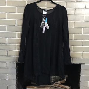 Oh la la! sheer long sleeve tunic New Btq Retail